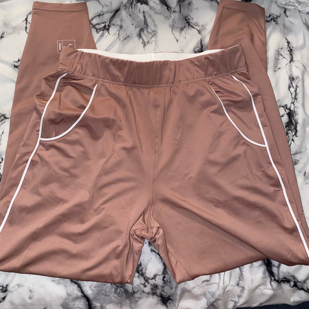 GYMSHARK SWEATPANTS